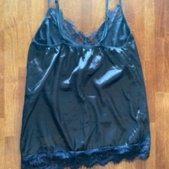 Black Laced Trim Tank Top - Picture 5 of 8